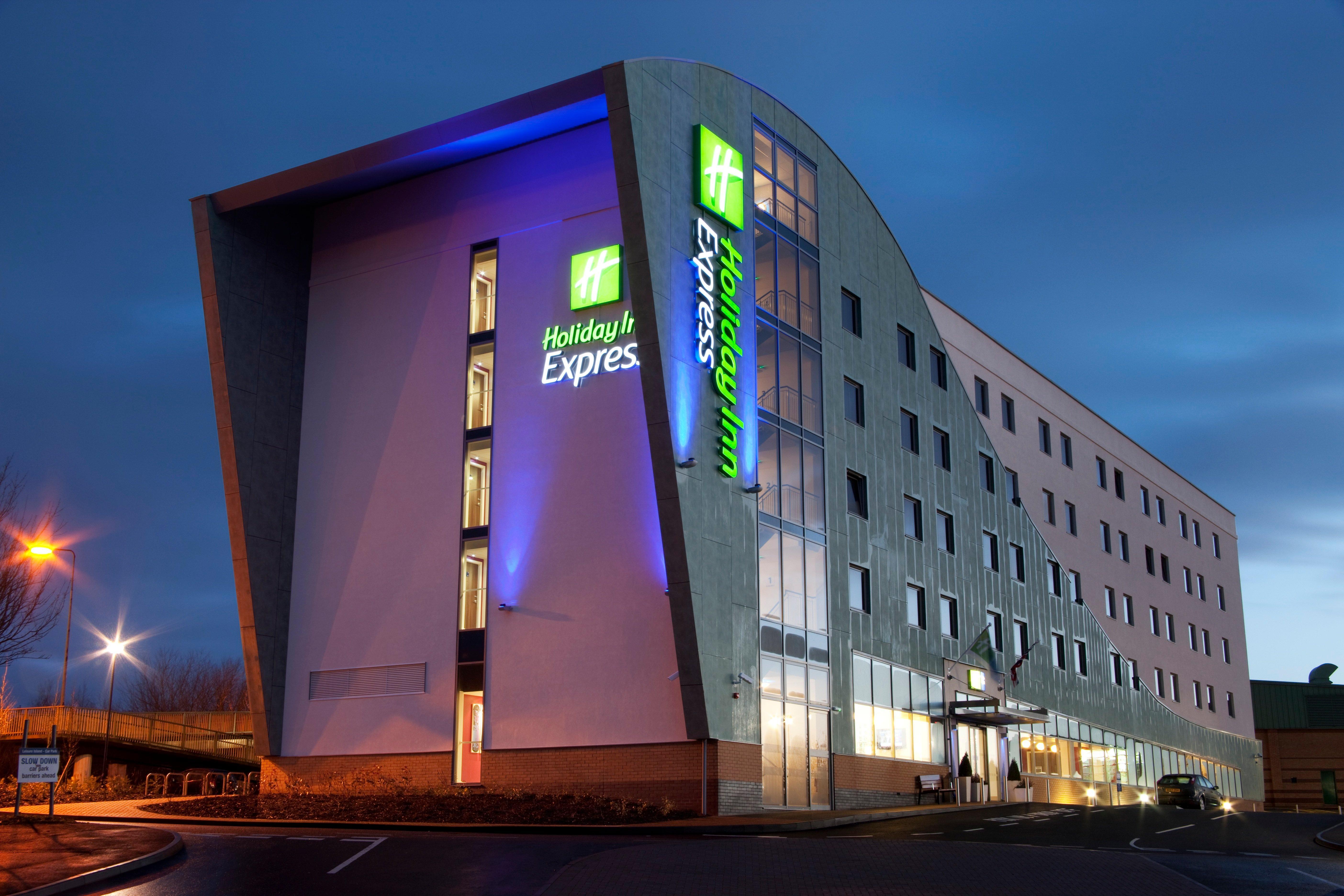 Holiday Inn Express Tamworth By Ihg Zewnętrze zdjęcie
