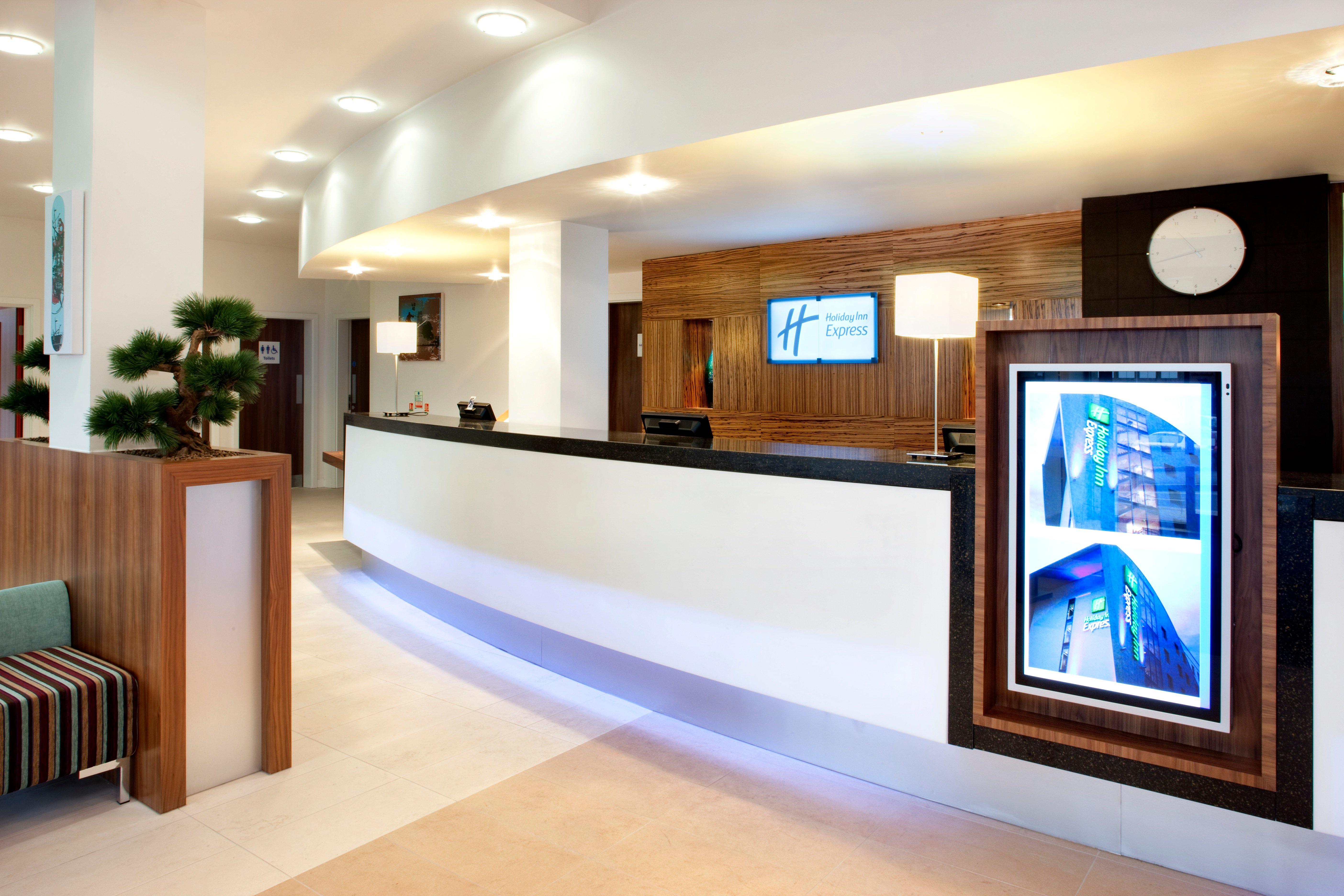Holiday Inn Express Tamworth By Ihg Zewnętrze zdjęcie