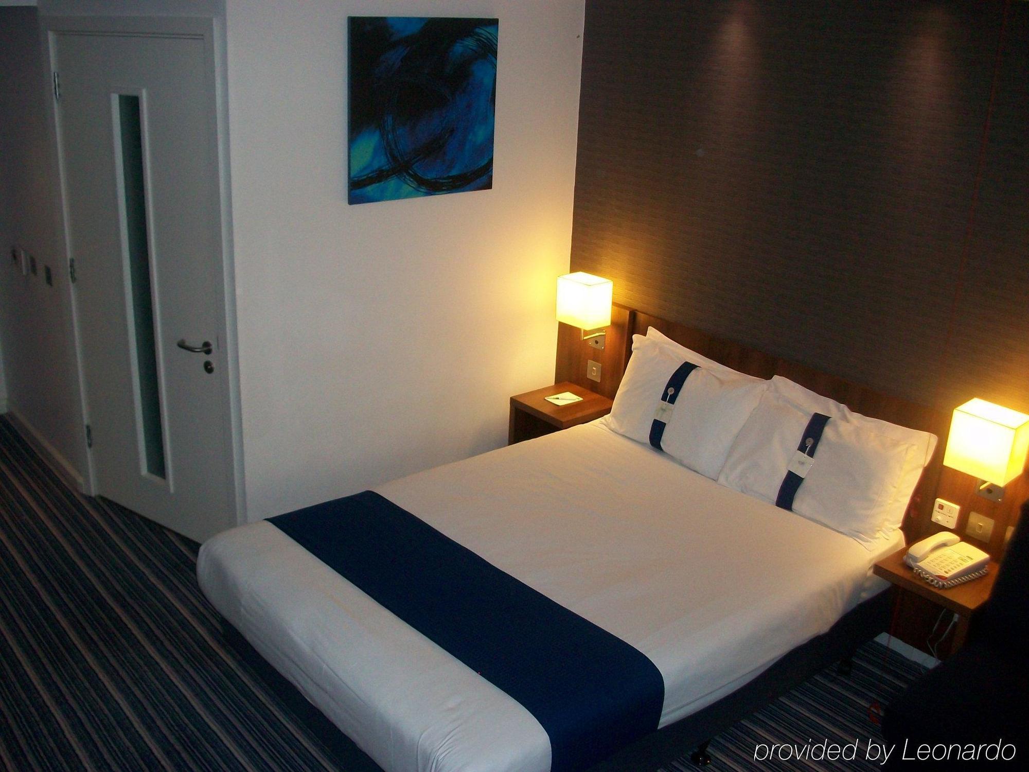 Holiday Inn Express Tamworth By Ihg Pokój zdjęcie