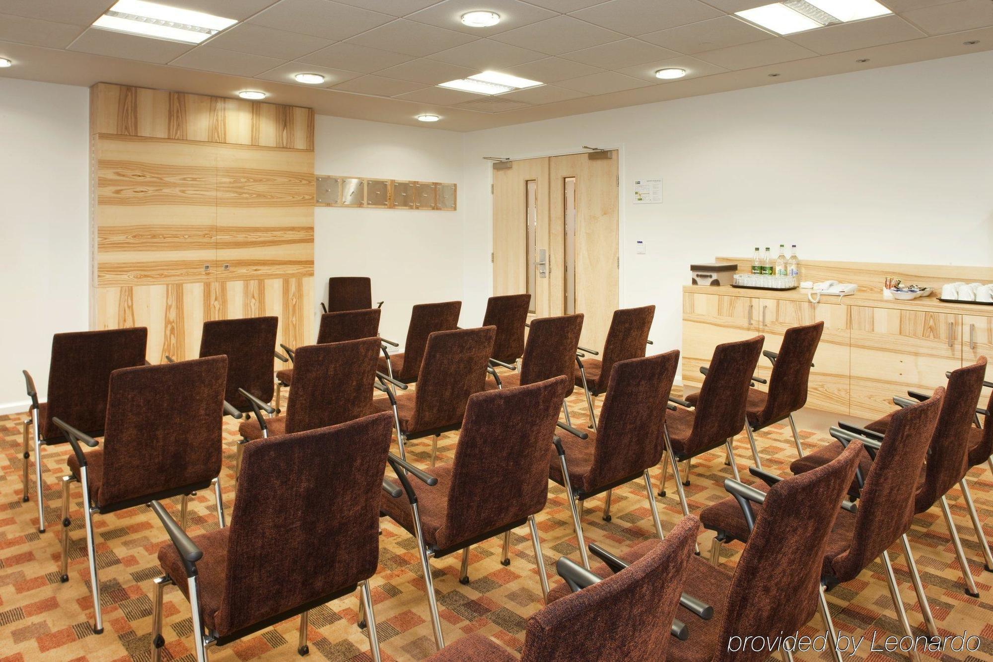 Holiday Inn Express Tamworth By Ihg Udogodnienia zdjęcie